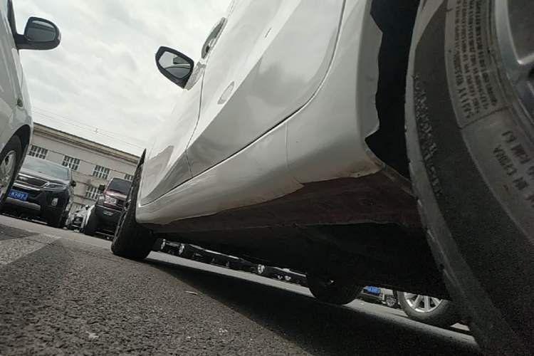 Used Nissan Tiida 2019 1.6L CVT Smart Drive Version China VI Standard Left Side Sill