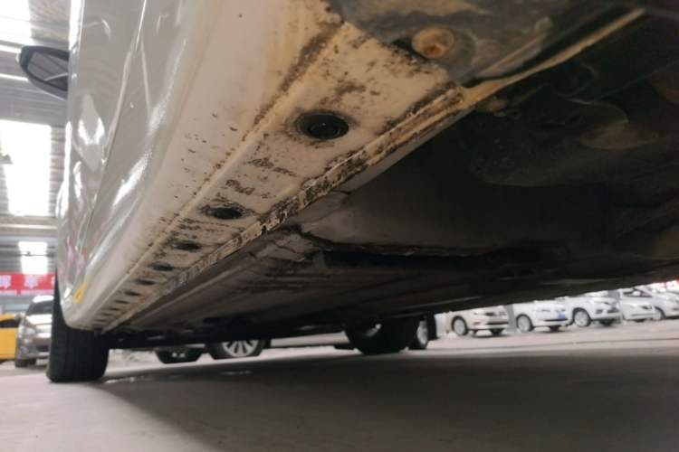 Used Nissan Tiida 2019 1.6L CVT Smart Drive Version China VI Standard Left Side Sill