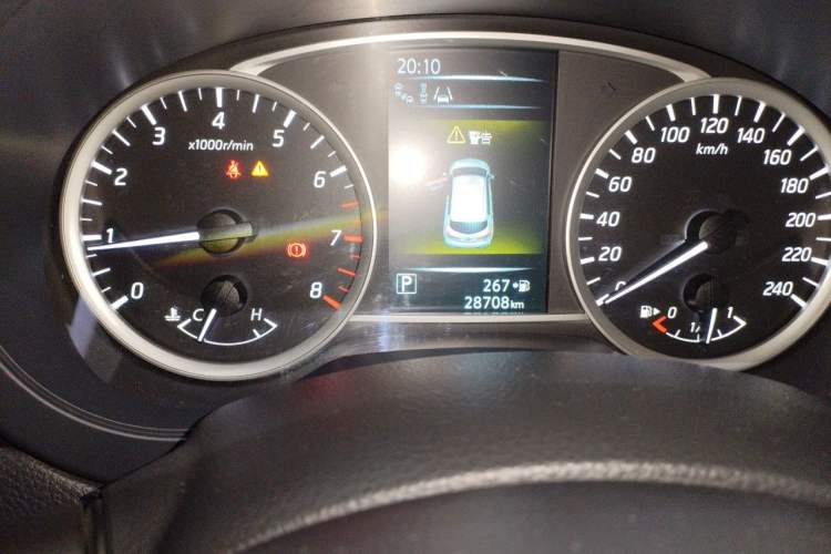 Used Nissan Tiida 2019 1.6L CVT Smart Drive Version China VI Standard Odometer Close Up