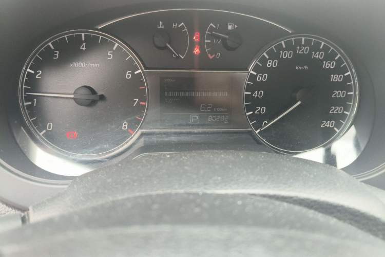 Used Nissan Tiida 2019 1.6L CVT Cool Edition China VI Standard Odometer Close Up