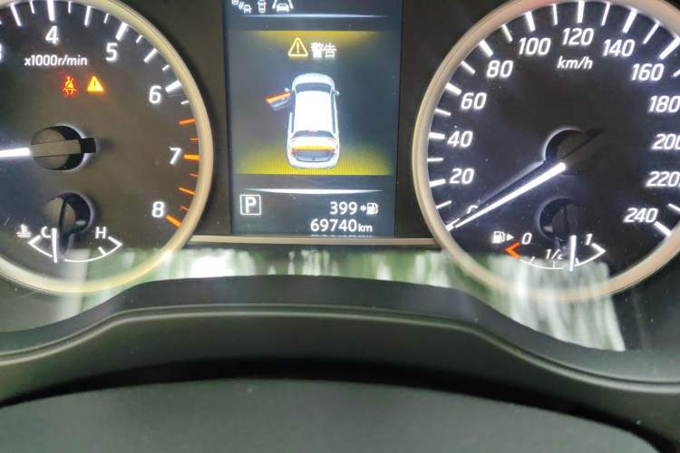 Used Nissan Tiida 2019 1.6L CVT Smart Drive Version China VI Standard Odometer Close Up