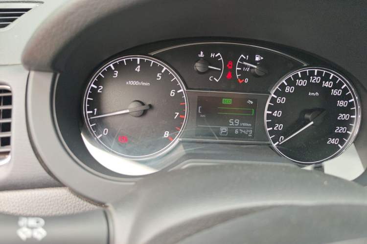 Used Nissan Tiida 2019 1.6L CVT Cool Edition China VI Standard Odometer Close Up