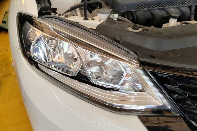 Used Nissan Tiida 2019 1.6L CVT Smart Drive Version China VI Standard Right Front Headlight