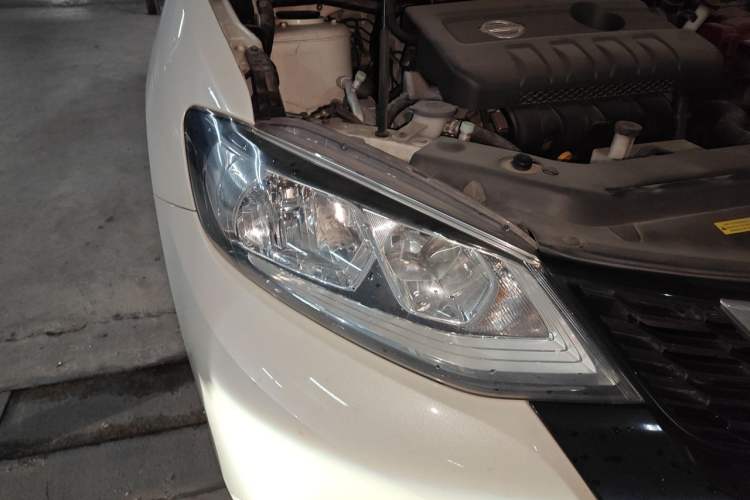 Used Nissan Tiida 2019 1.6L CVT Smart Drive Version China VI Standard Right Front Headlight