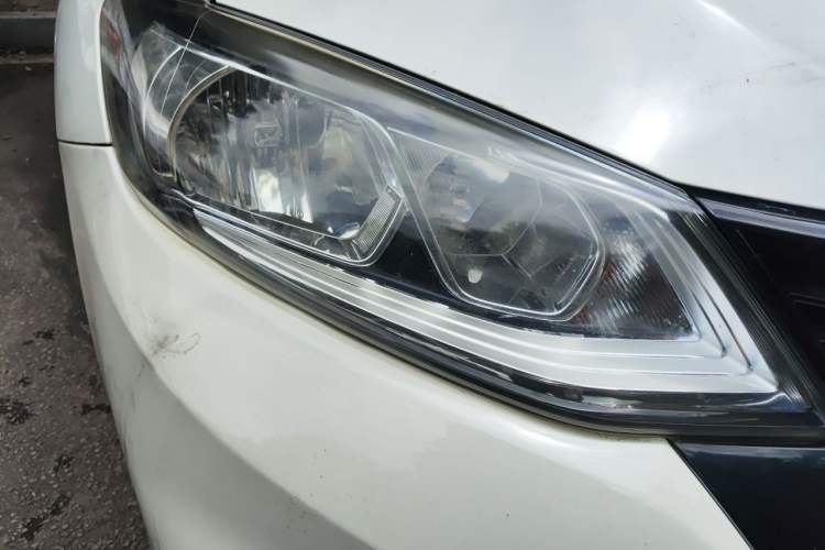 Used Nissan Tiida 2019 1.6L CVT Smart Drive Version China V Standard Right Front Headlight