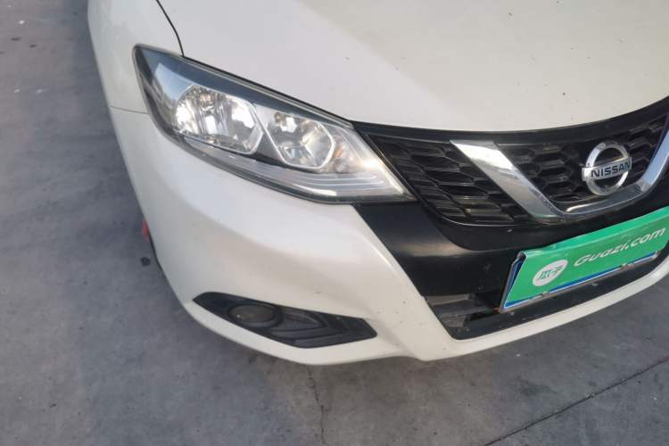 Used Nissan Tiida 2019 1.6L CVT Cool Dynamic Version China V Standard Right Front Headlight