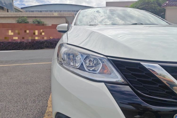 Used Nissan Tiida 2019 1.6L CVT Smart Drive Version China VI Standard Right Front Headlight