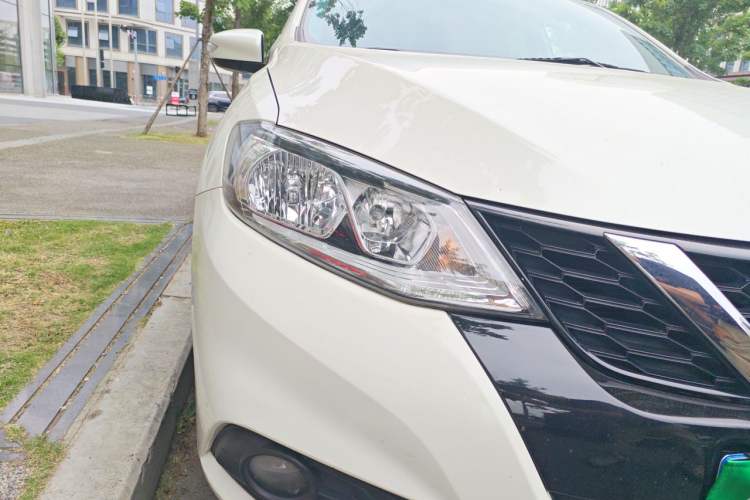 Used Nissan Tiida 2019 1.6L CVT Smart Drive Version China VI Standard Right Front Headlight