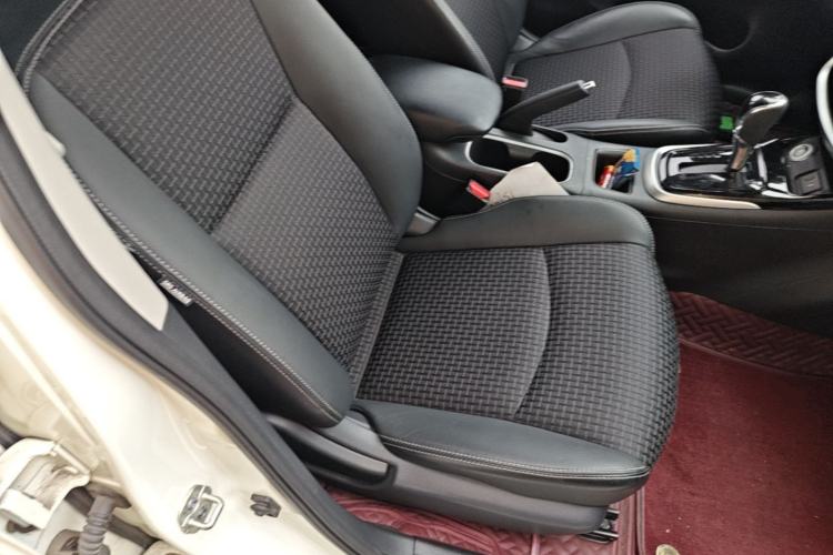 Used Nissan Tiida 2019 1.6L CVT Smart Drive Version China VI Standard Right Front Seat