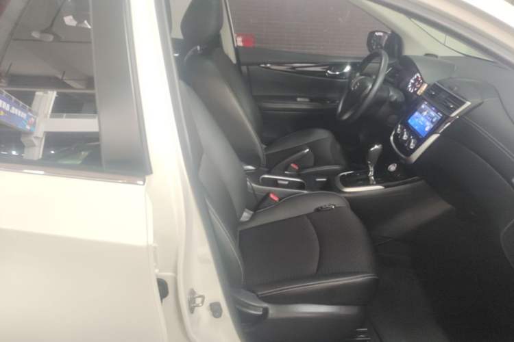Used Nissan Tiida 2019 1.6L CVT Smart Drive Version China VI Standard Right Front Seat
