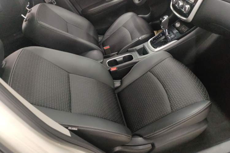 Used Nissan Tiida 2019 1.6L CVT Smart Drive Version China VI Standard Right Front Seat