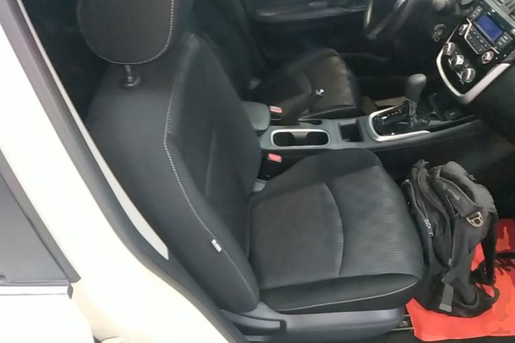 Used Nissan Tiida 2019 1.6L CVT Cool Edition China VI Standard Right Front Seat