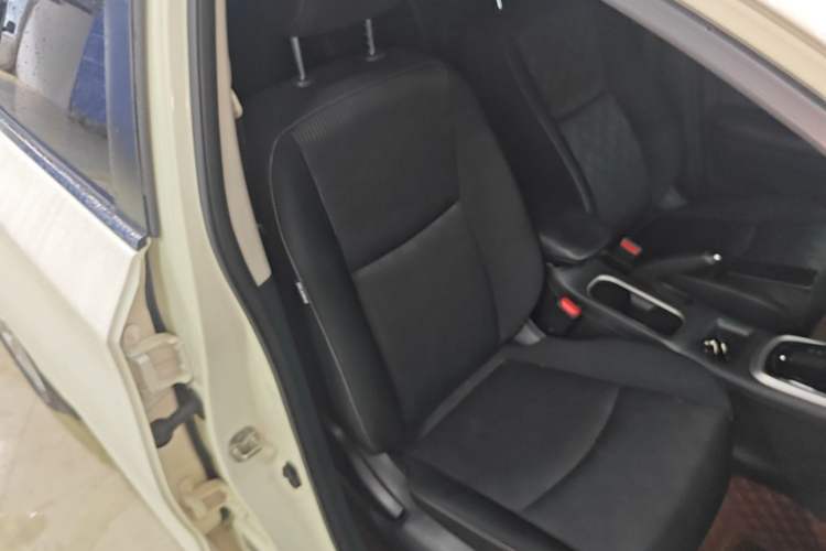 Used Nissan Tiida 2019 1.6L CVT Cool Edition China VI Standard Right Front Seat