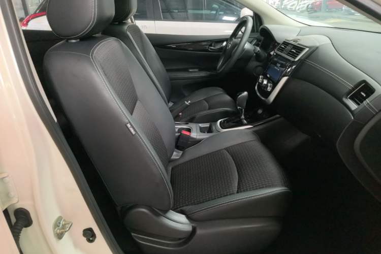 Used Nissan Tiida 2019 1.6L CVT Smart Drive Version China VI Standard Right Front Seat
