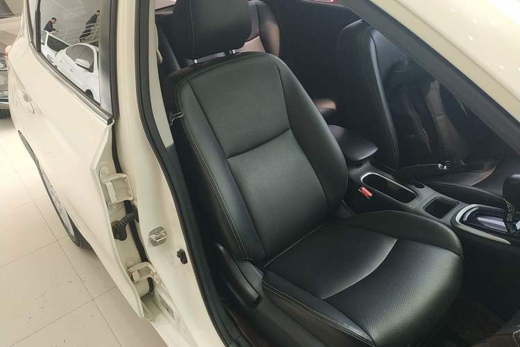 Used Nissan Tiida 2019 1.6L CVT Cool Edition China VI Standard Right Front Seat