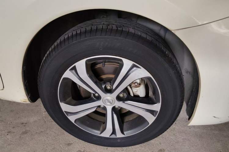 Used Nissan Tiida 2019 1.6L CVT Smart Enjoyment Version China VI Standard Right Front Wheel Hub