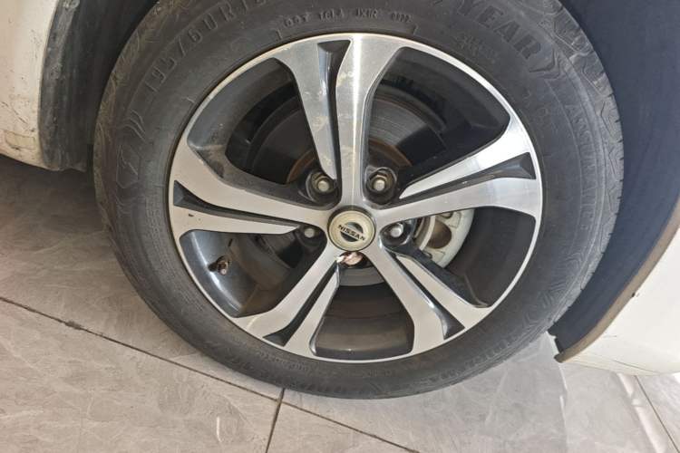 Used Nissan Tiida 2019 1.6L CVT Smart Enjoyment Version China V Standard Right Front Wheel Hub