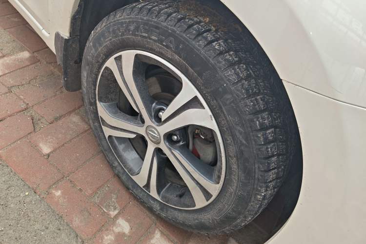 Used Nissan Tiida 2019 1.6L CVT Smart Drive Version China VI Standard Right Front Wheel Hub