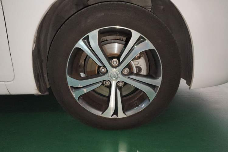Used Nissan Tiida 2019 1.6L CVT Smart Drive Version China V Standard Right Front Wheel Hub