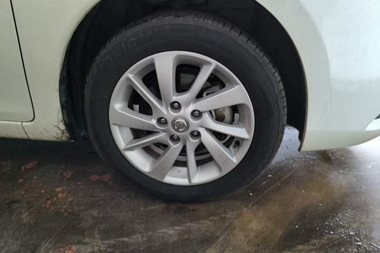 Used Nissan Tiida 2019 1.6L CVT Cool Edition China VI Standard Right Front Wheel Hub