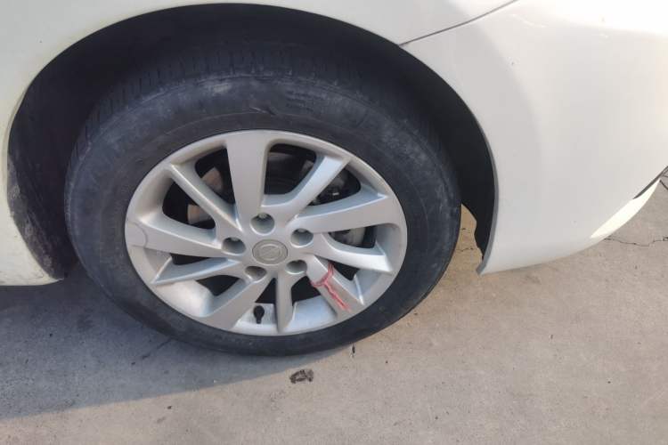 Used Nissan Tiida 2019 1.6L CVT Cool Dynamic Version China V Standard Right Front Wheel Hub
