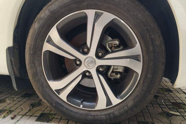 Used Nissan Tiida 2019 1.6L CVT Smart Drive Version China VI Standard Right Front Wheel Hub