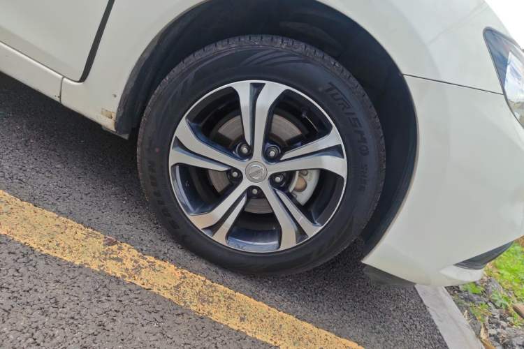 Used Nissan Tiida 2019 1.6L CVT Smart Drive Version China VI Standard Right Front Wheel Hub