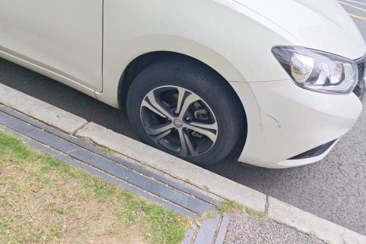 Used Nissan Tiida 2019 1.6L CVT Smart Drive Version China VI Standard Right Front Wheel Hub