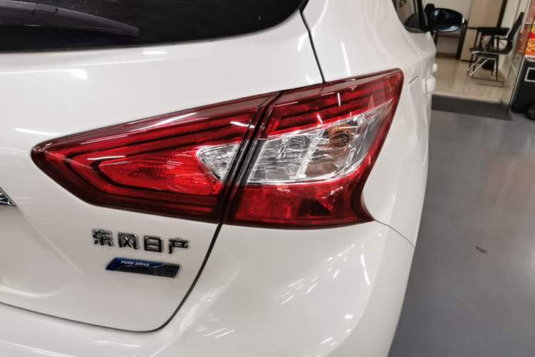 Used Nissan Tiida 2019 1.6L CVT Smart Enjoyment Version China VI Standard Right Rear Taillight