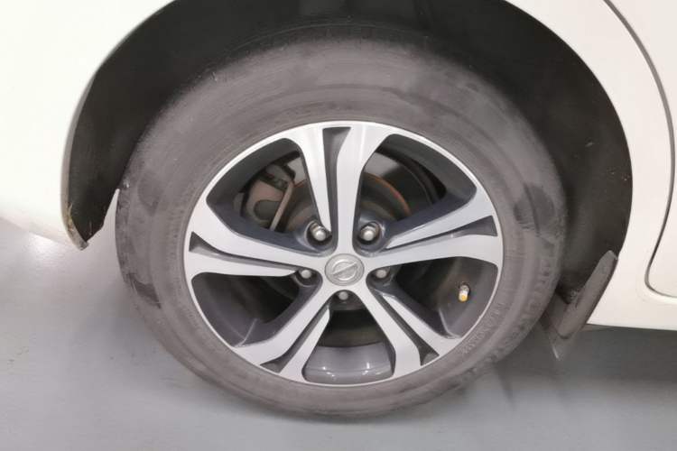 Used Nissan Tiida 2019 1.6L CVT Smart Enjoyment Version China VI Standard Right Rear Wheel Hub