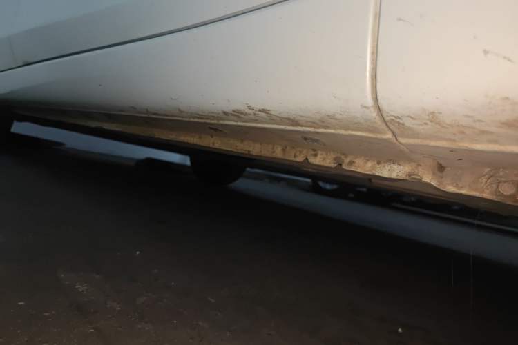 Used Nissan Tiida 2019 1.6L CVT Smart Enjoyment Version China VI Standard Right Side Sill