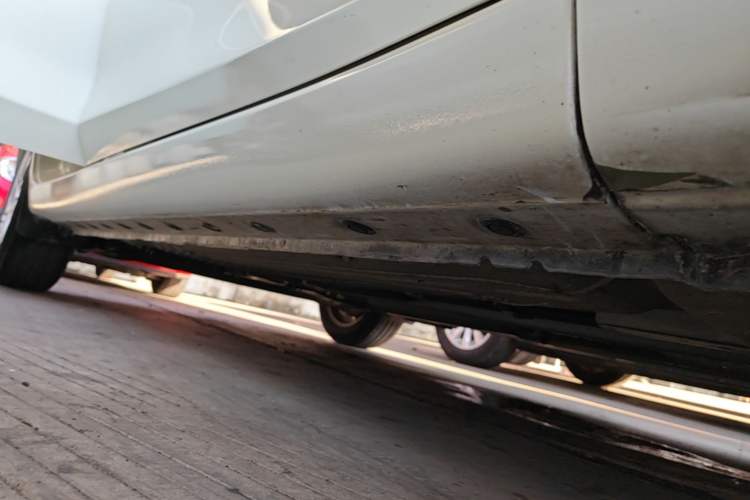 Used Nissan Tiida 2019 1.6L CVT Cool Edition China VI Standard Right Side Sill