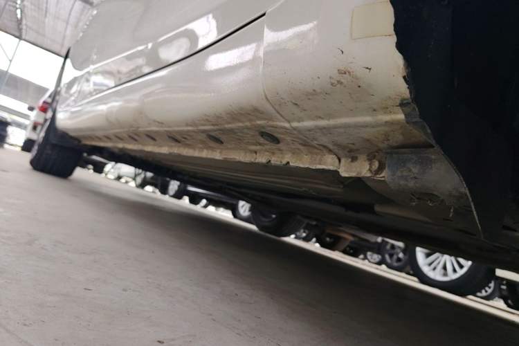 Used Nissan Tiida 2019 1.6L CVT Smart Drive Version China V Standard Right Side Sill