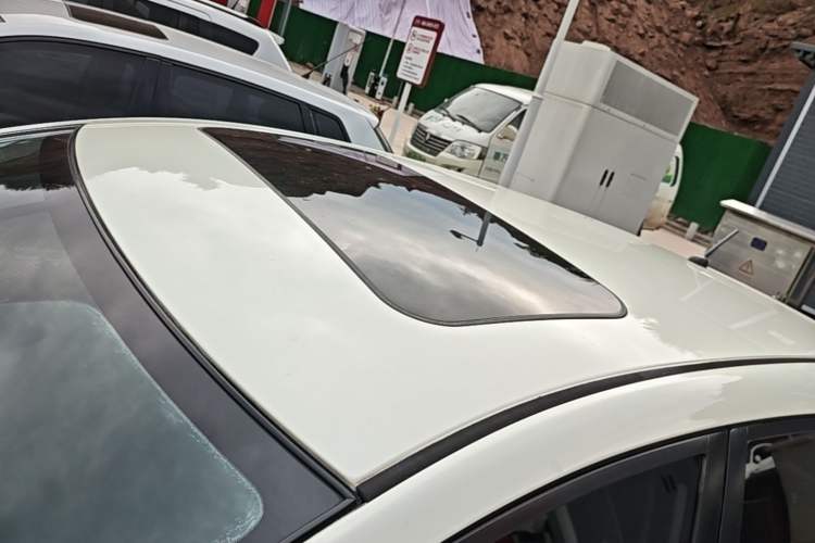 Used Nissan Tiida 2019 1.6L CVT Smart Drive Version China VI Standard Roof