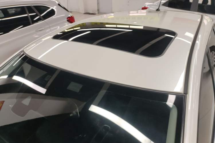 Used Nissan Tiida 2019 1.6L CVT Smart Drive Version China VI Standard Roof