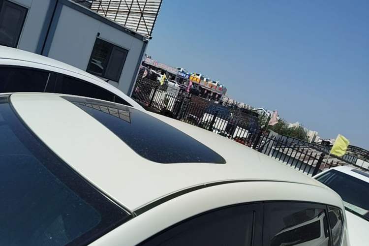 Used Nissan Tiida 2019 1.6L CVT Smart Drive Version China VI Standard Roof
