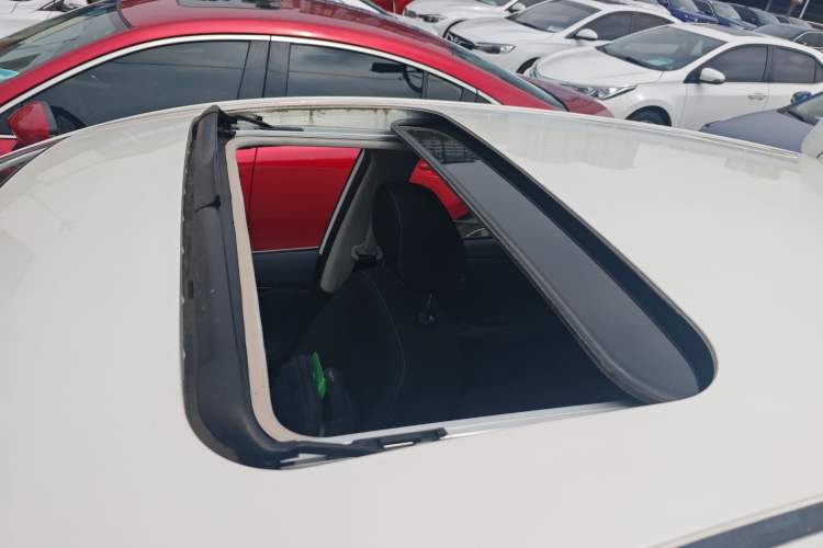 Used Nissan Tiida 2019 1.6L CVT Cool Edition China VI Standard Roof