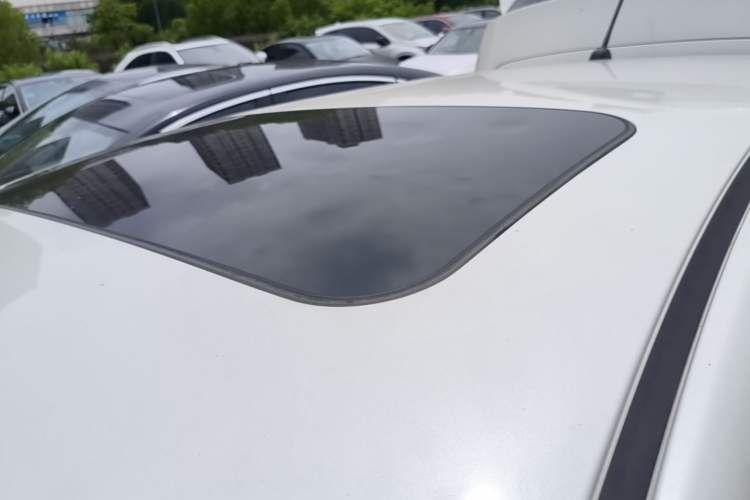 Used Nissan Tiida 2019 1.6L CVT Smart Drive Version China VI Standard Roof
