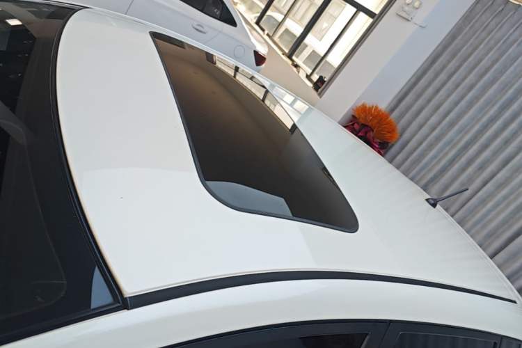 Used Nissan Tiida 2019 1.6L CVT Smart Drive Version China VI Standard Roof