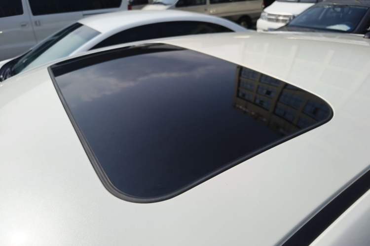 Used Nissan Tiida 2019 1.6L CVT Smart Drive Version China VI Standard Roof