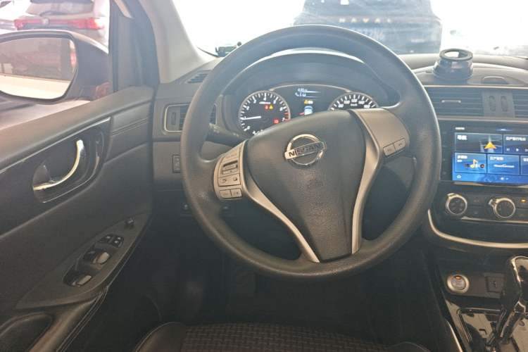 Used Nissan Tiida 2019 1.6L CVT Smart Enjoyment Version China V Standard Steering Wheel