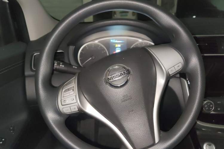 Used Nissan Tiida 2019 1.6L CVT Smart Drive Version China VI Standard Steering Wheel