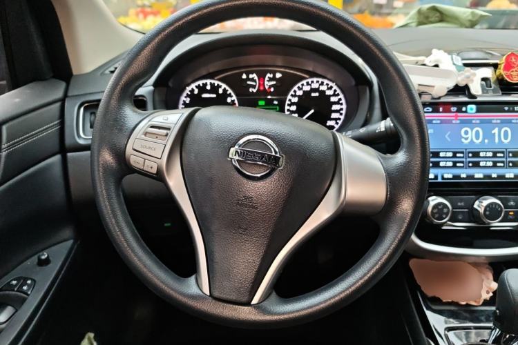 Used Nissan Tiida 2019 1.6L CVT Cool Dynamic Version China V Standard Steering Wheel