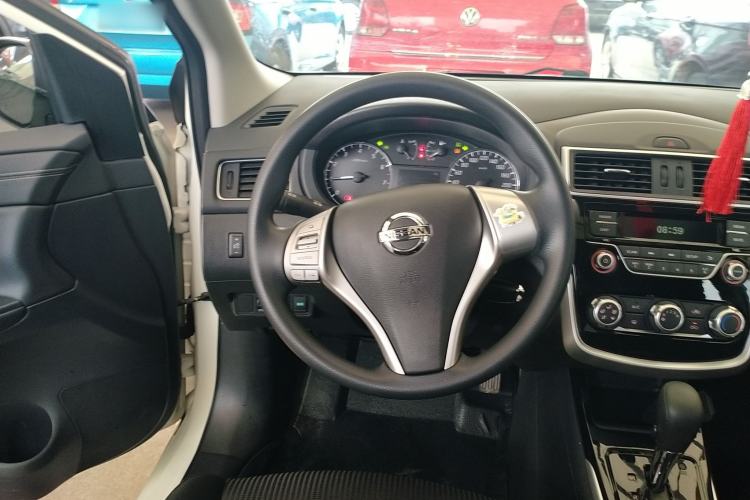 Used Nissan Tiida 2019 1.6L CVT Cool Edition China VI Standard Steering Wheel