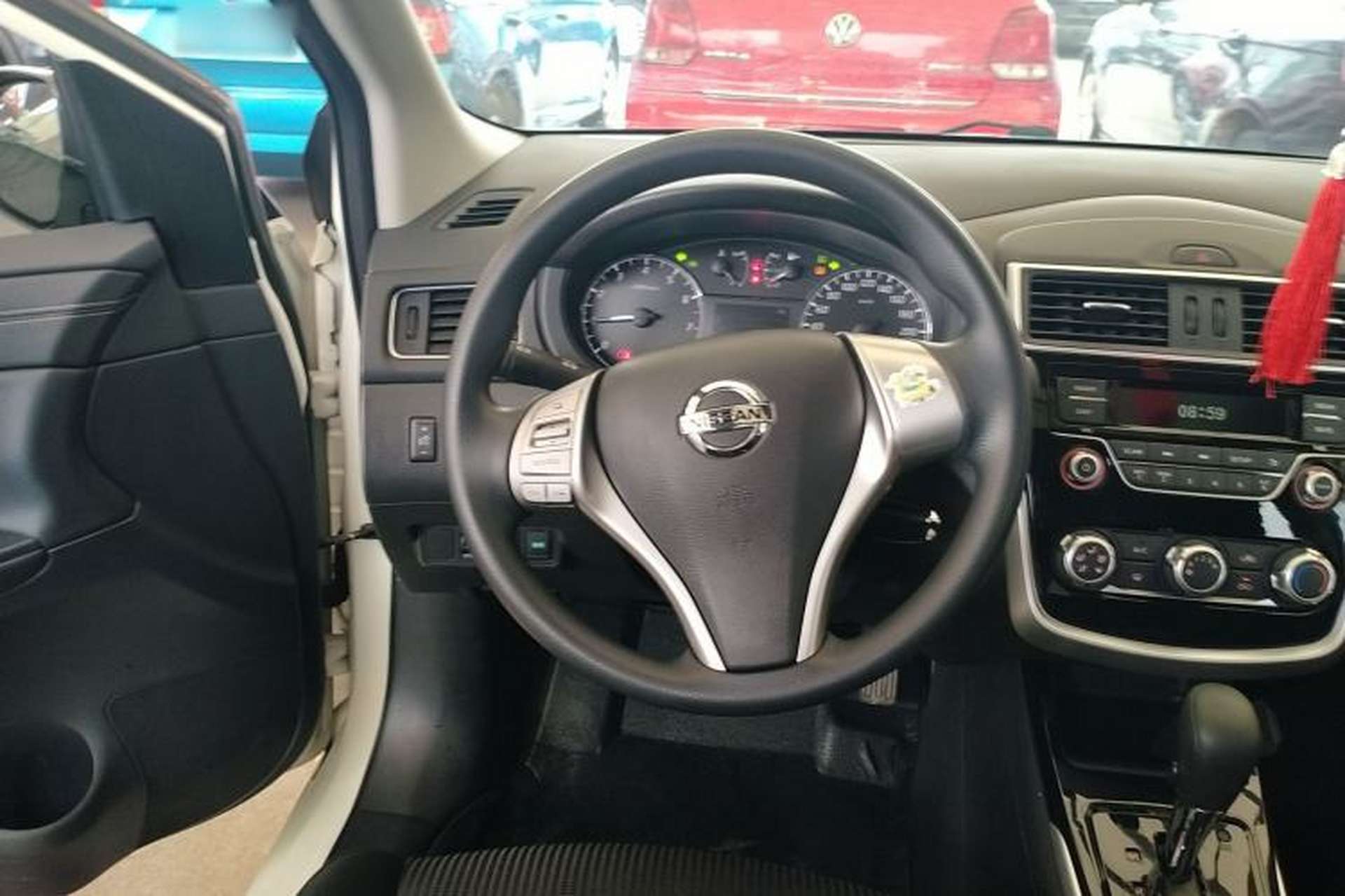 Used Nissan Tiida 2019 1.6L CVT Cool Edition China VI Standard Steering Wheel