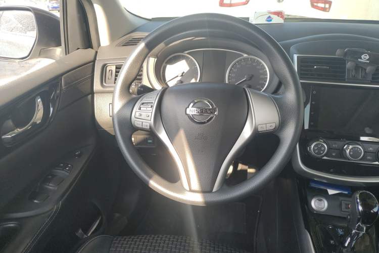 Used Nissan Tiida 2019 1.6L CVT Smart Drive Version China VI Standard Steering Wheel