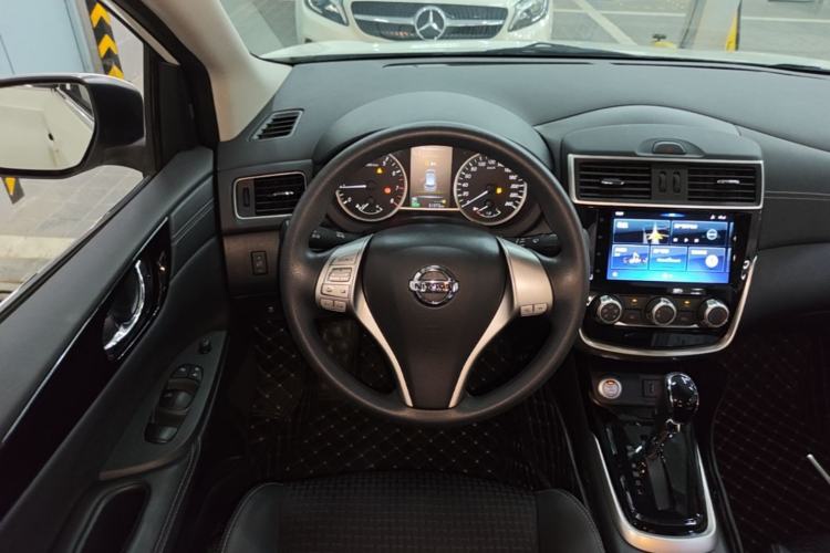 Used Nissan Tiida 2019 1.6L CVT Smart Drive Version China VI Standard Steering Wheel