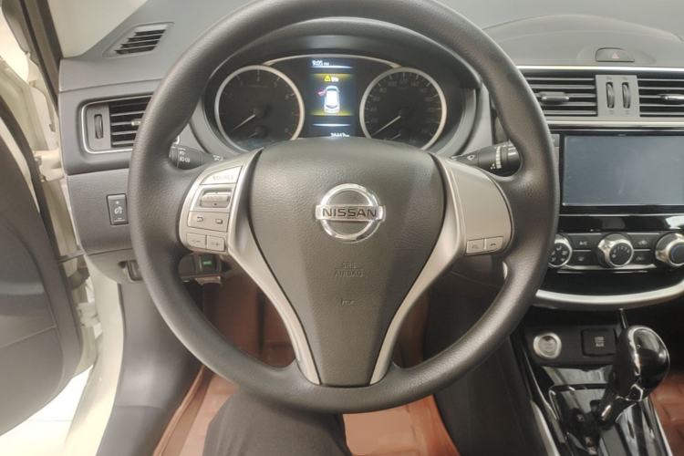 Used Nissan Tiida 2019 1.6L CVT Smart Drive Version China VI Standard Steering Wheel
