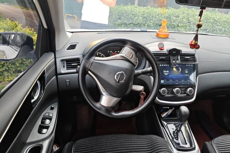 Used Nissan Tiida 2019 1.6L CVT Cool Edition China VI Standard Steering Wheel
