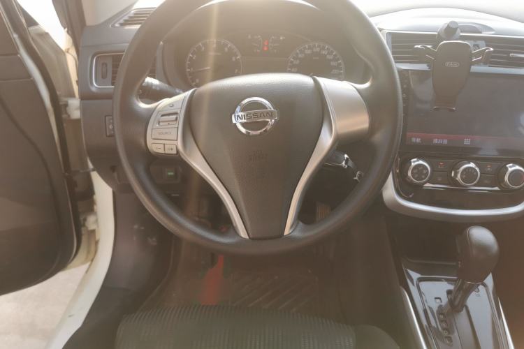 Used Nissan Tiida 2019 1.6L CVT Cool Dynamic Version China V Standard Steering Wheel